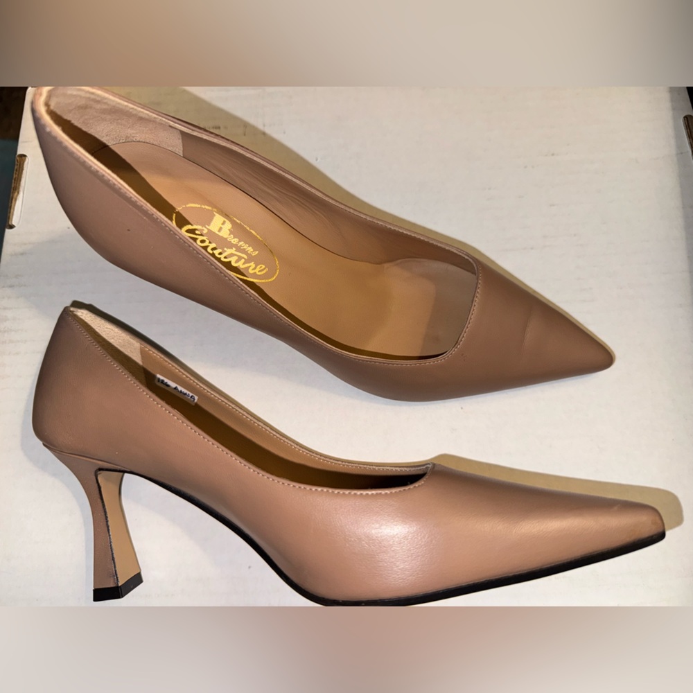 Brown’s Couture Beige Amour Heels Size 7 leather & rubber soles made in Italy - Picture 2 of 13